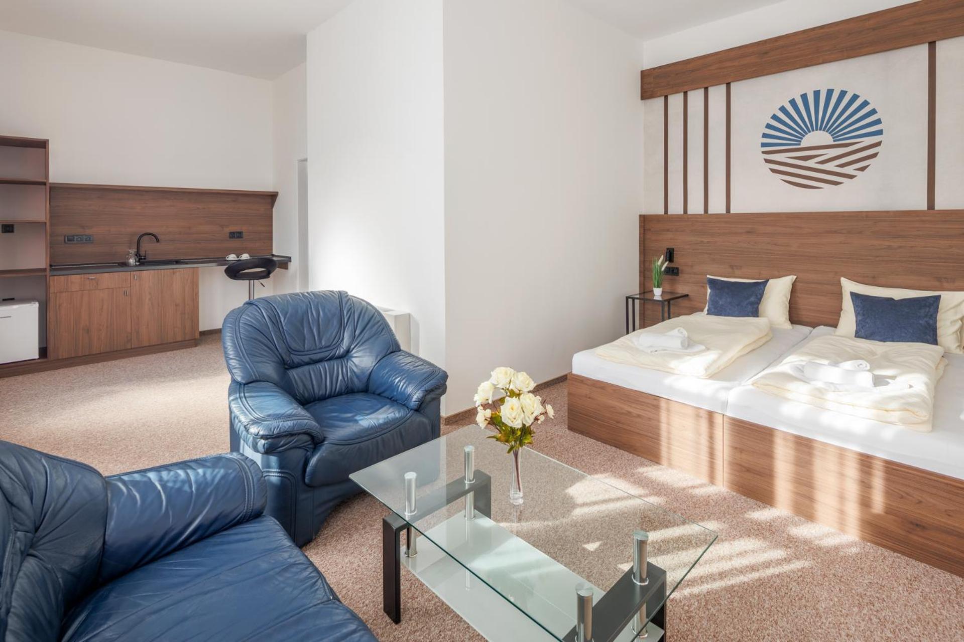 100 Eves Fogado Bed and Breakfast Szatymaz Buitenkant foto