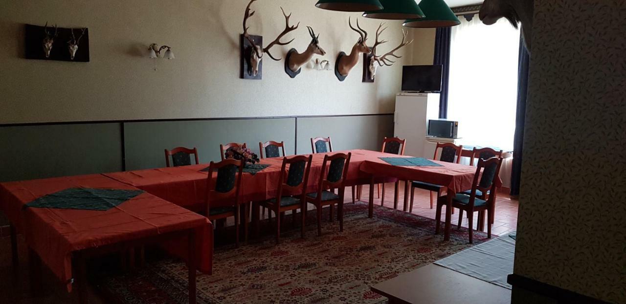 100 Eves Fogado Bed and Breakfast Szatymaz Buitenkant foto